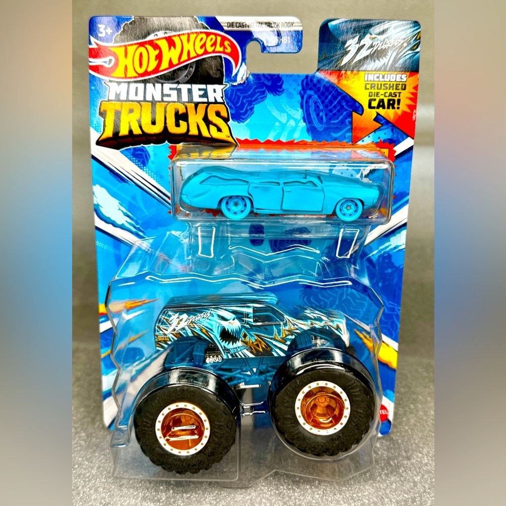 Monster Trucks Torque Terror with Free Crushed car, 1:64 Scale diecast Truck